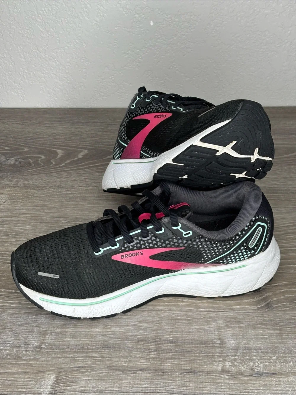 Brooks Ghost 14 Women's Size 8.5 B (Medium) Running Shoes Black Excellent